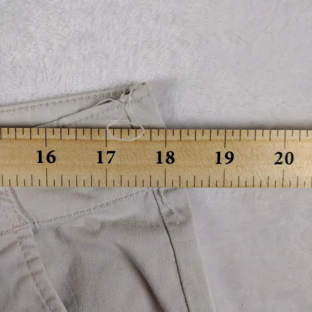 Nautica Shorts Women's Size 14 Chino Cotton Tan Mid Rise Walking Easy‎ Fit